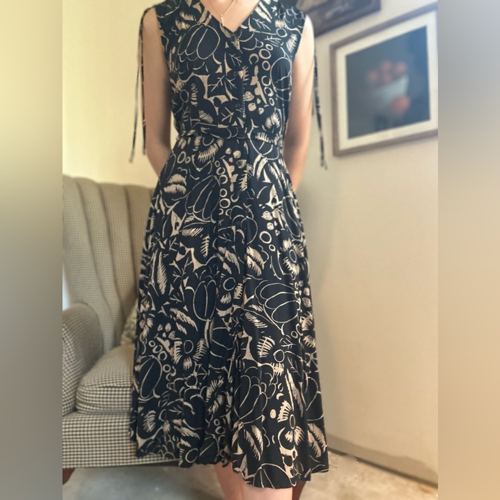 Chaps Black and tan Tie Front v neck vintage style Midi dress